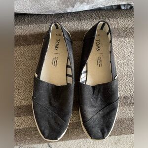 Tom’s slip on shoes